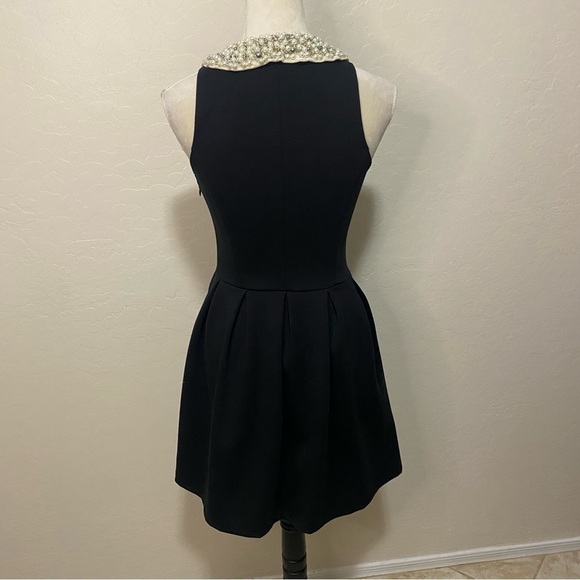 Eight Sixty black fit and flare sleeveless dress with pearl collar Size S - Picture 4 of 9